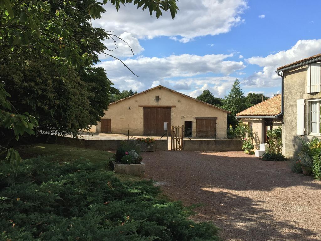 Chambres D'Hotes Du Puy D'Anche Sauzé-Vaussais Екстериор снимка